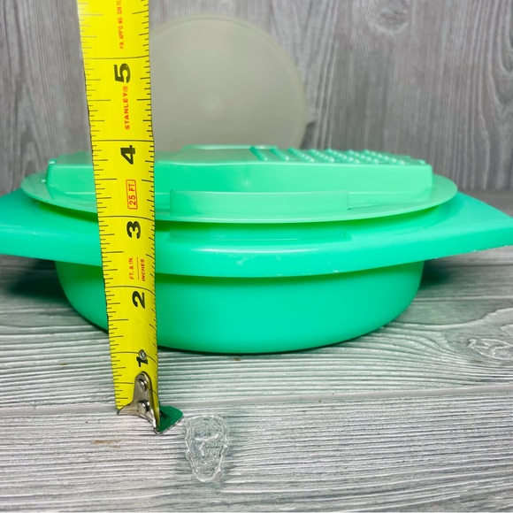 Vintage Tupperware 787 Cheese Grater Shredder & Bowl 786-8 Jadite Green & Top - Picture 4 of 10